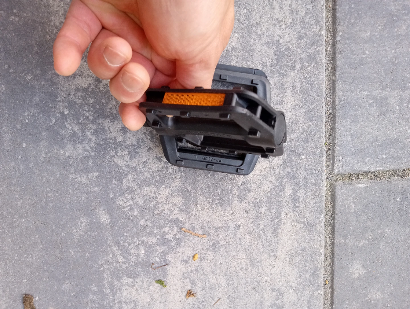 Pair of Black Bicycle Pedals with Reflectors - photo 2