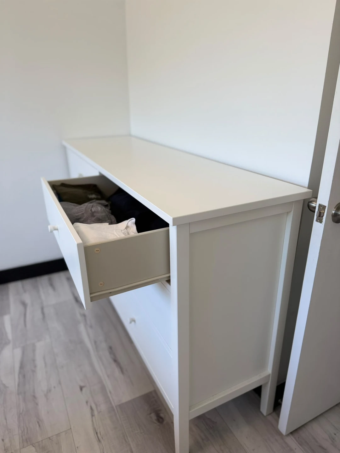 IKEA GULLABERG 6-Drawer DRESSER White - photo 5