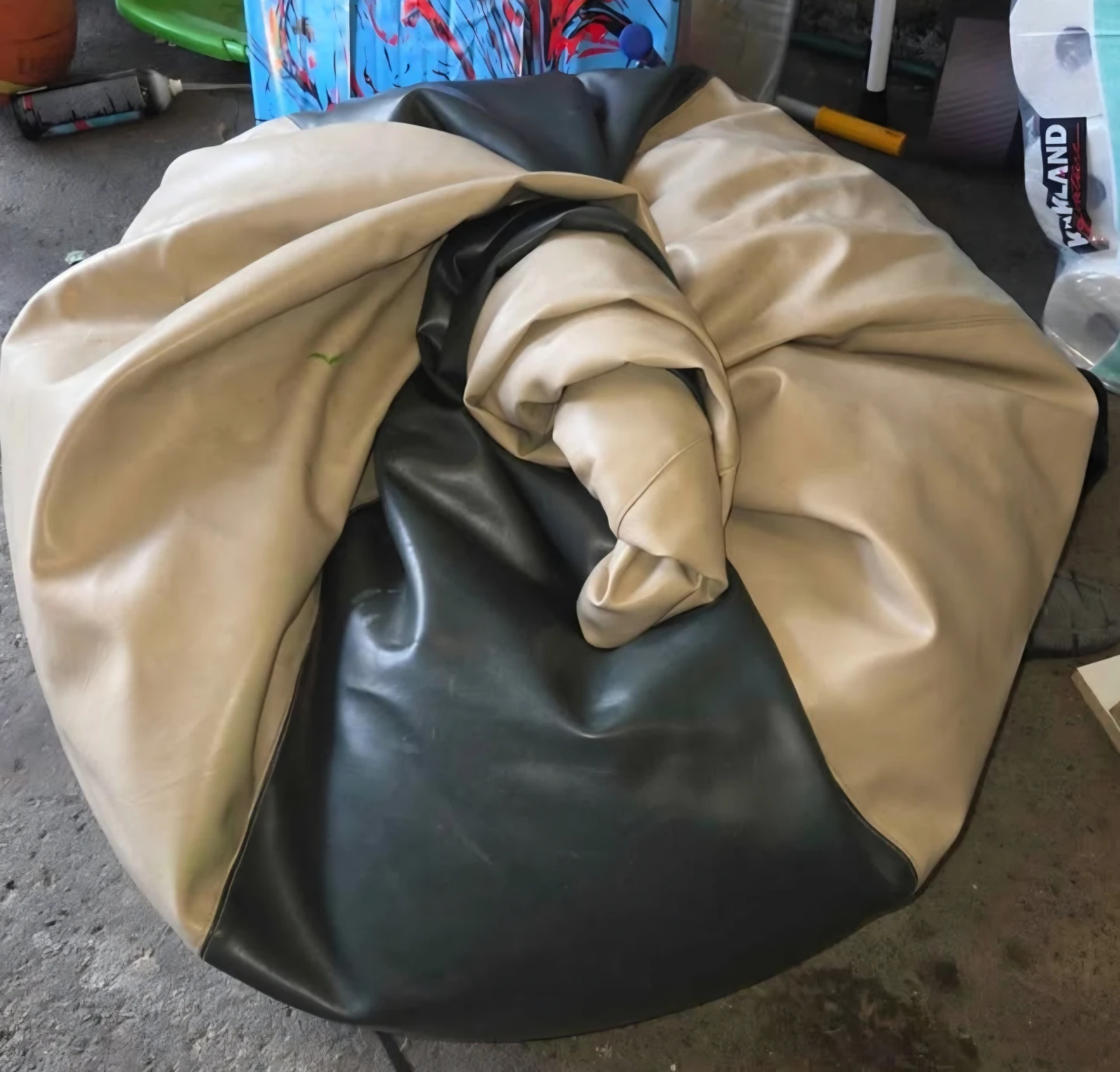 Two-tone bean bag chair