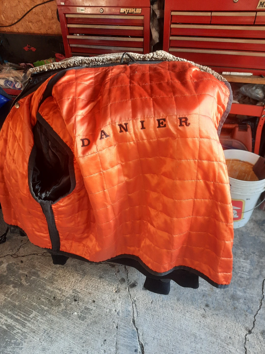 Men's Danier leather bomber jacket