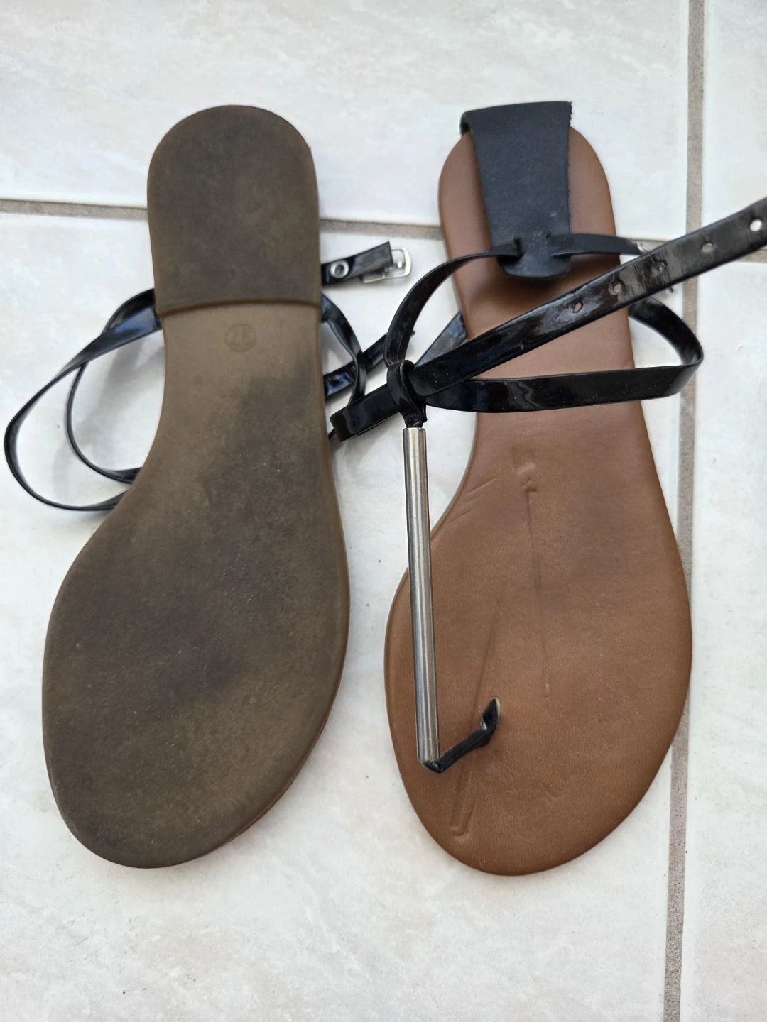 Black Strappy Flat Sandals - photo 2
