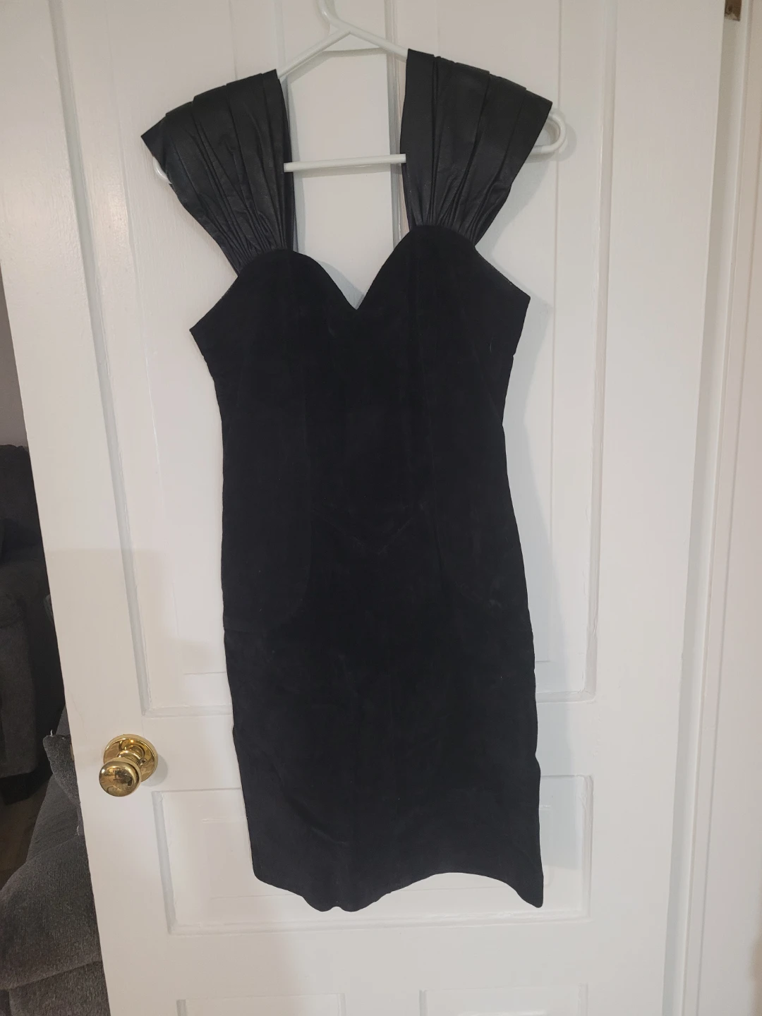 The Leather Ranch Black Genuine Leather Dress Size 1