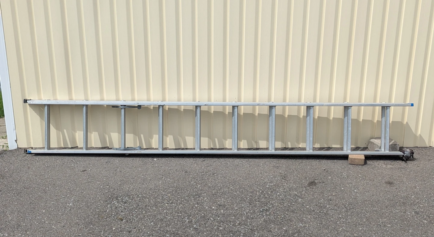 Aluminum Extension Ladder