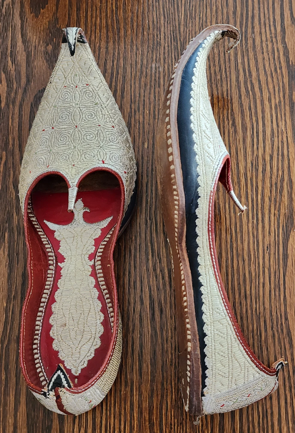 Embroidered Decorative Slippers - photo 2