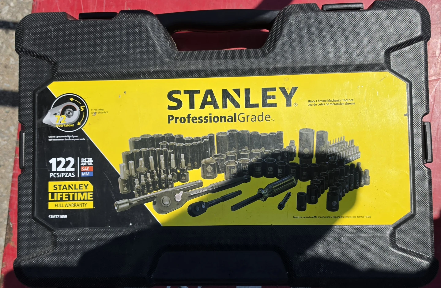Stanley Professional Grade 122-Piece Mechanics Tool Set