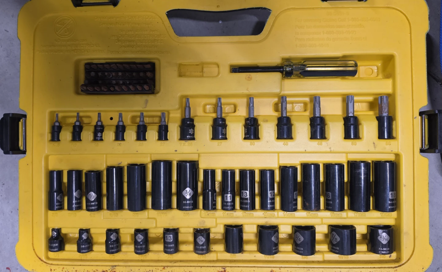 Stanley Professional Grade 122-Piece Mechanics Tool Set - photo 2