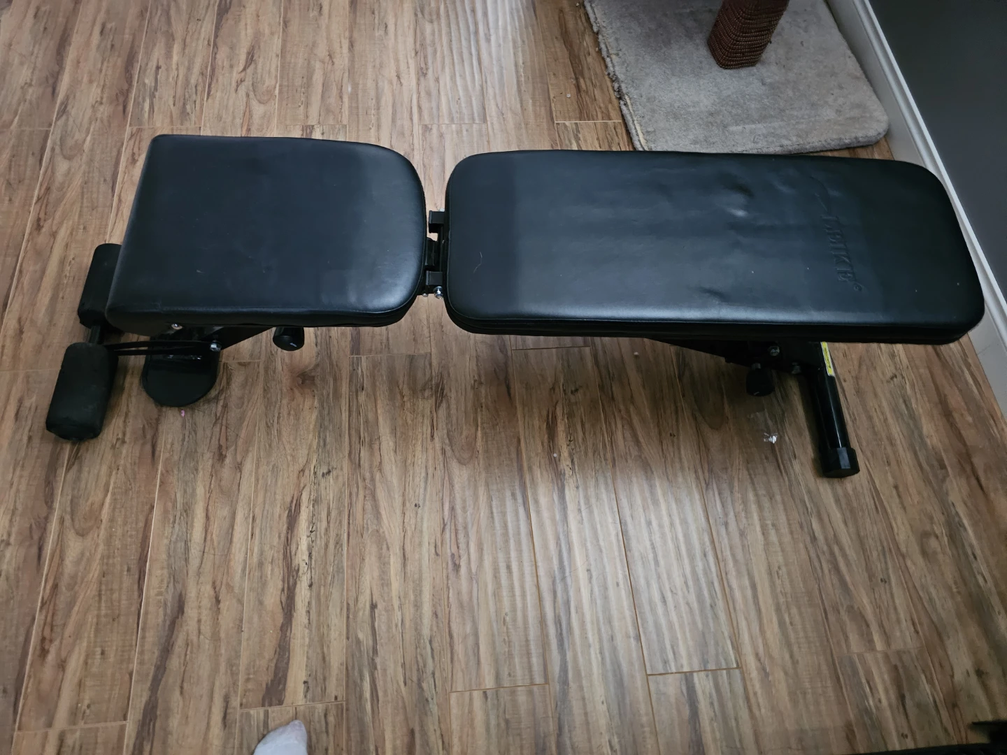 Adjustable Weight Bench
