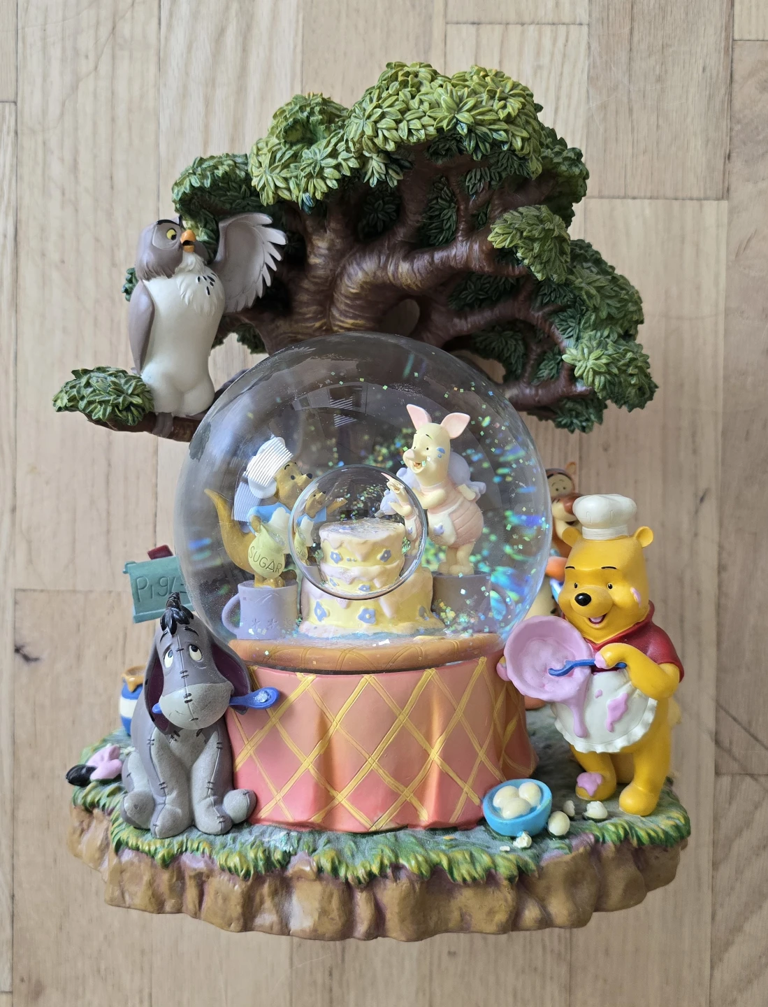 Large Disney Winnie the Pooh Musical Snow Globe - photo 2