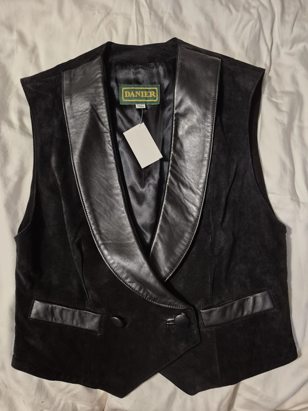 Danier Black Suede Leather Vest - photo 5