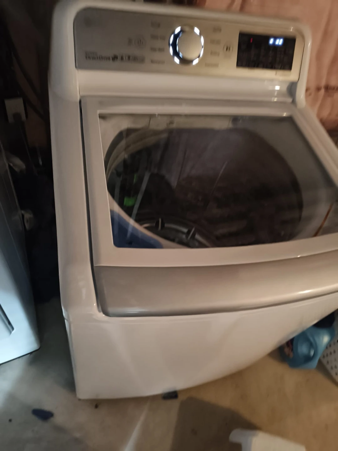 LG WT7300CW Washing Machine - photo 2