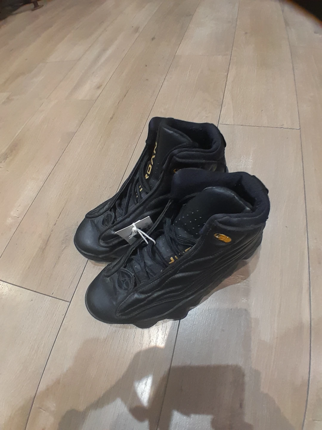 Jordan black sneakers Men's Size 7 - photo 3