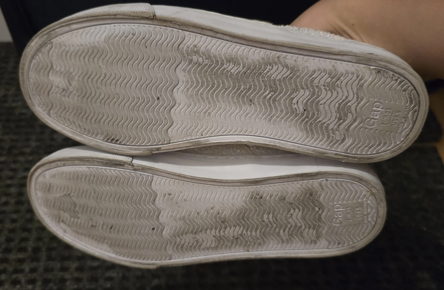 Gap Kids Glitter Slip-On Shoes Size 5 - photo 3