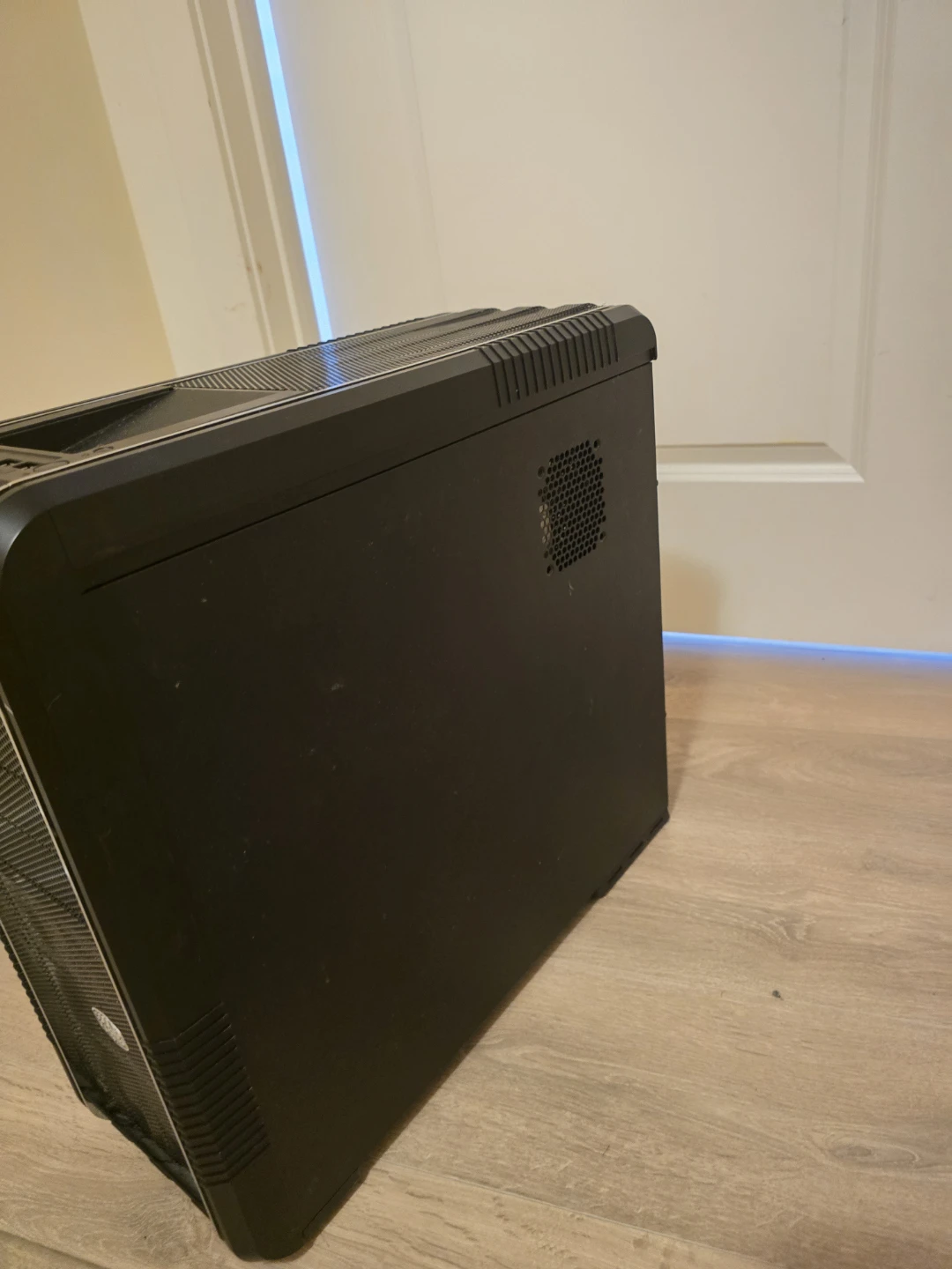 Cooler Master Computer Case with DVD Drive - photo 2