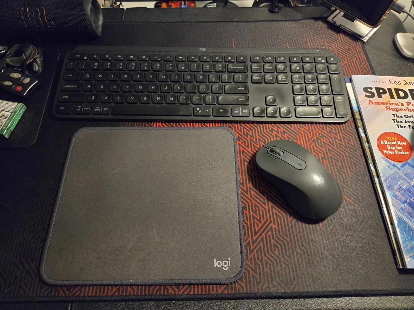 Logitech MX Keys and M650L Office Kit