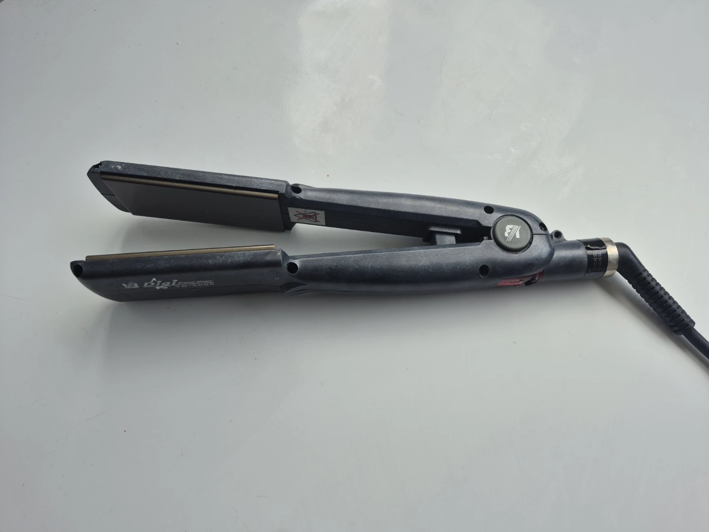 Vdigi YB-6000 Digital Magic Hair Straightener - photo 4
