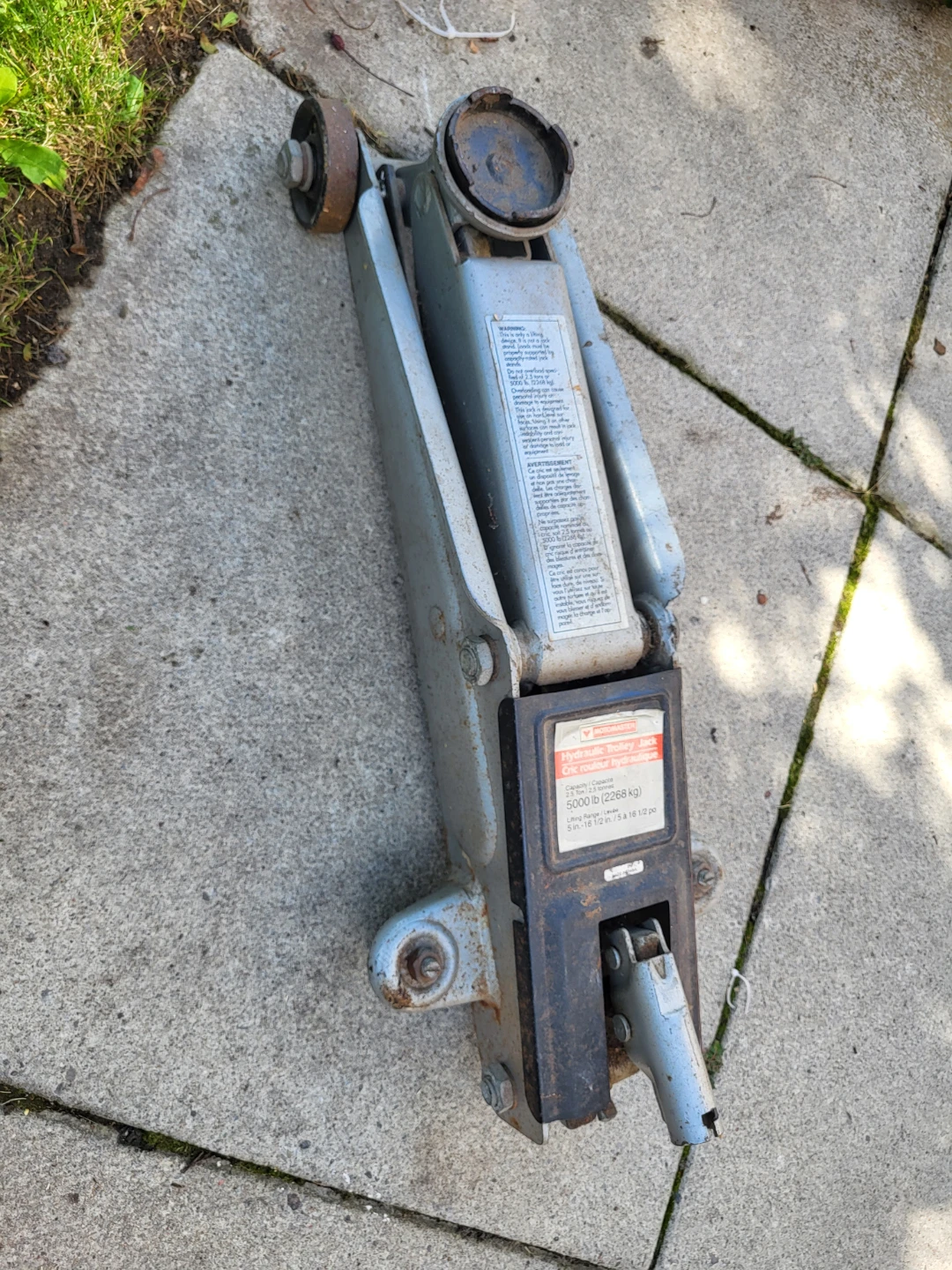Motomaster Hydraulic Trolley Jack 5000 lb