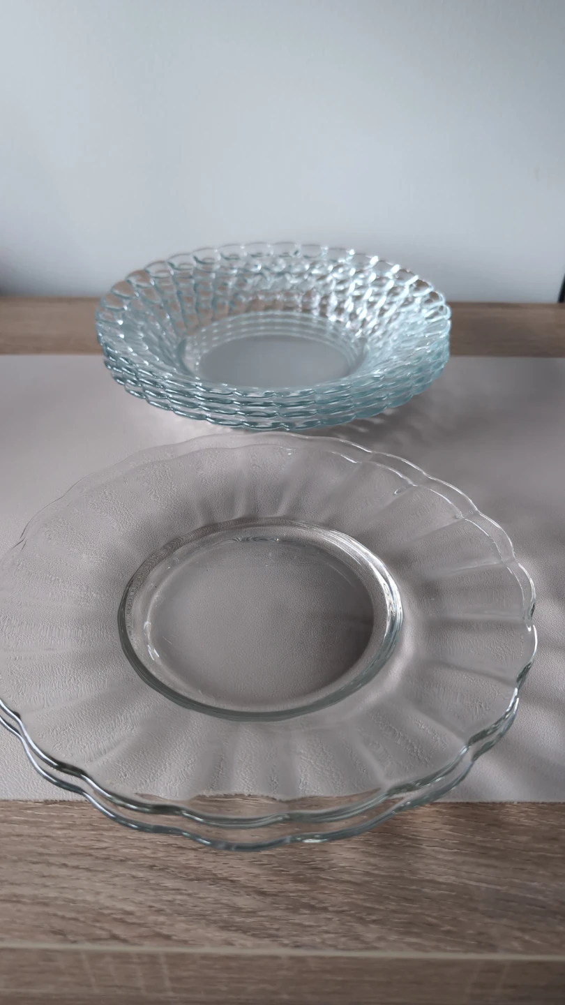 Glass bowls and plates $10 for all 6