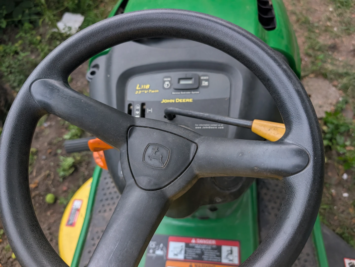 John Deere L118 Riding Mower - photo 5