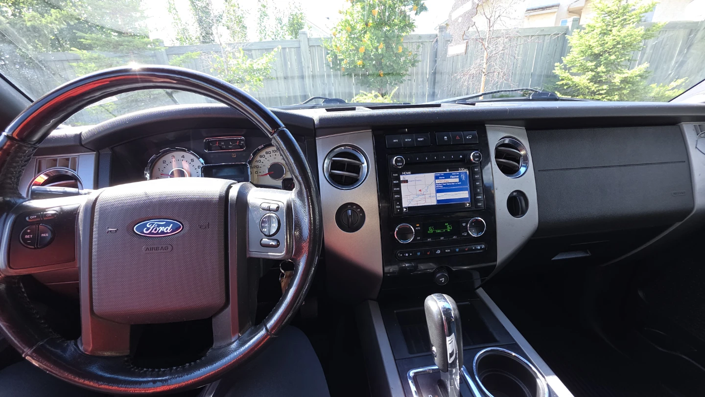 2011 Ford Expedition Max Limited 4x4 - photo 3