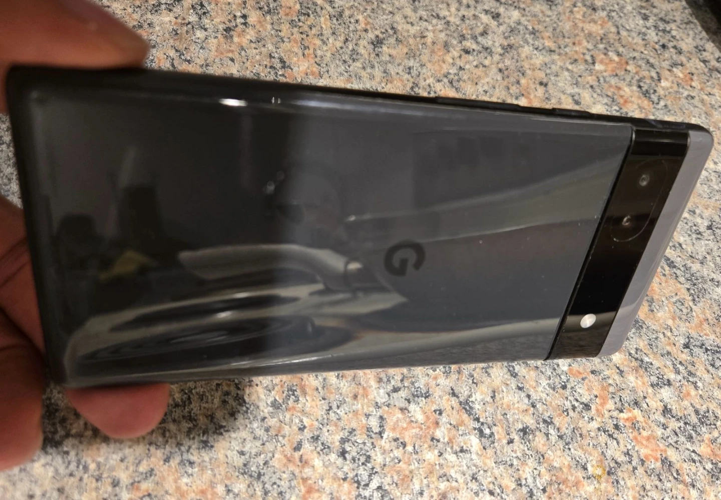 Google Pixel 6a - photo 3