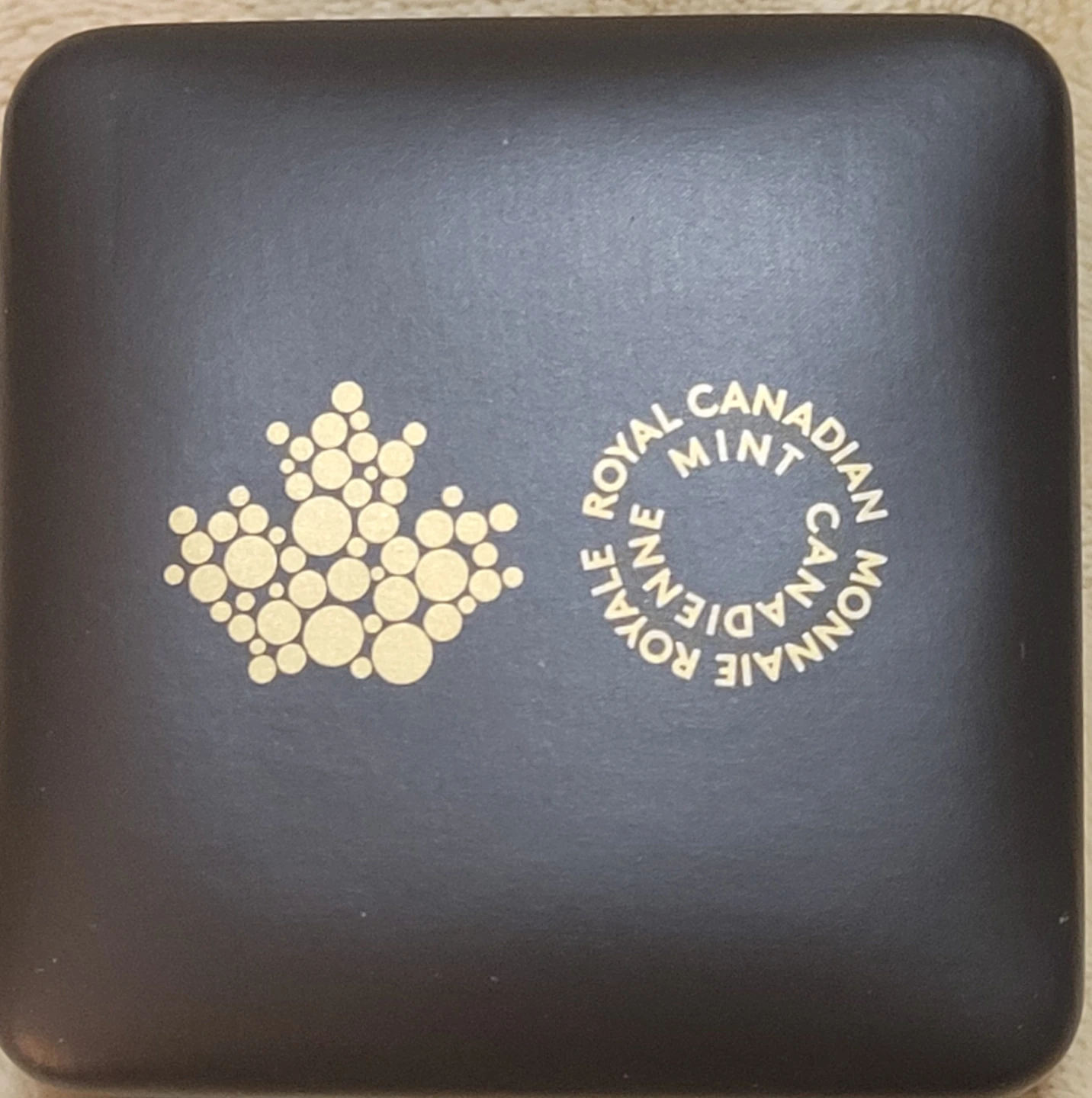 V-E DAY Canada Proof Silver Dollar - photo 3