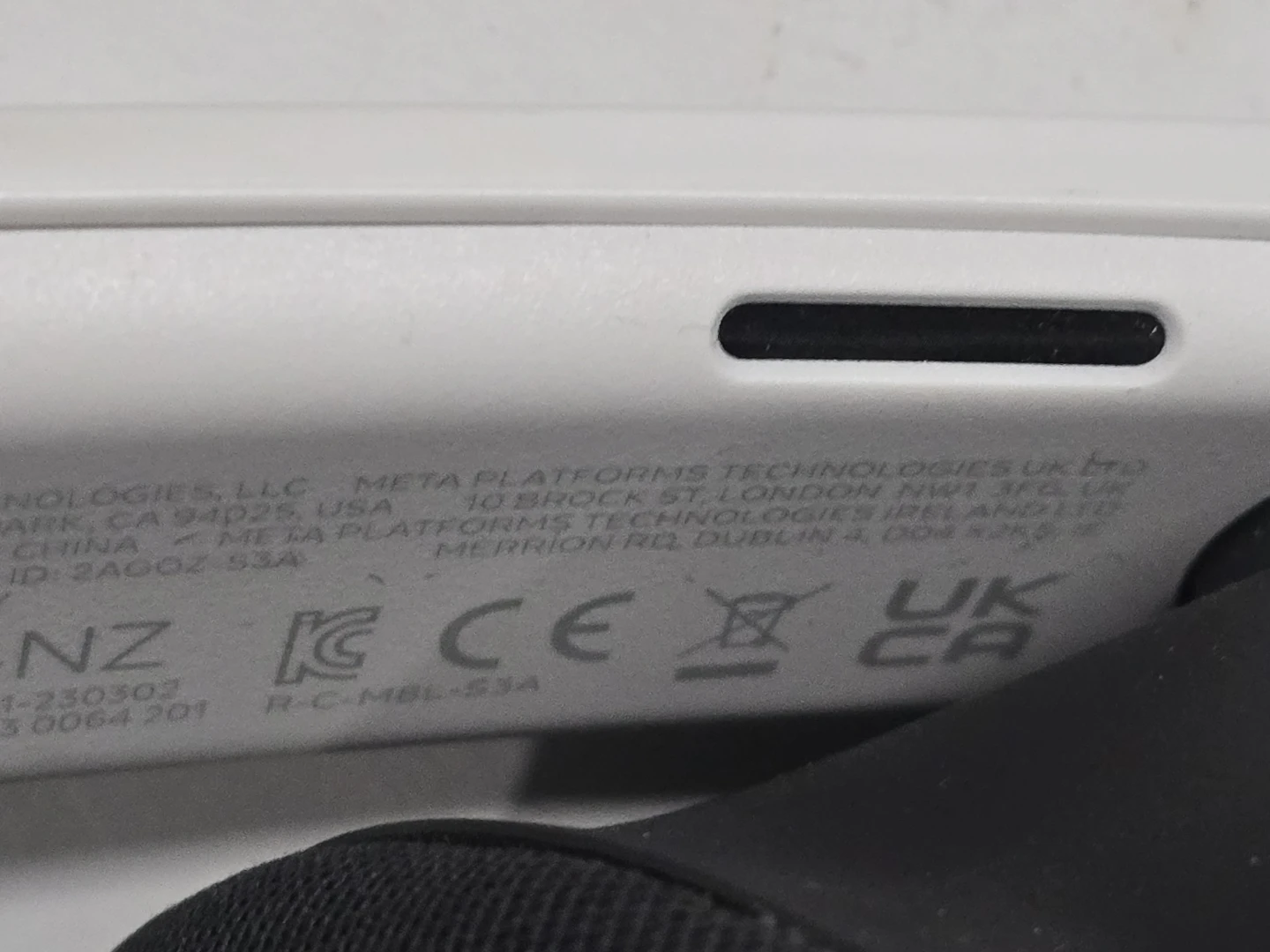 Meta Quest 3 VR Headset (Model S3A) - photo 4