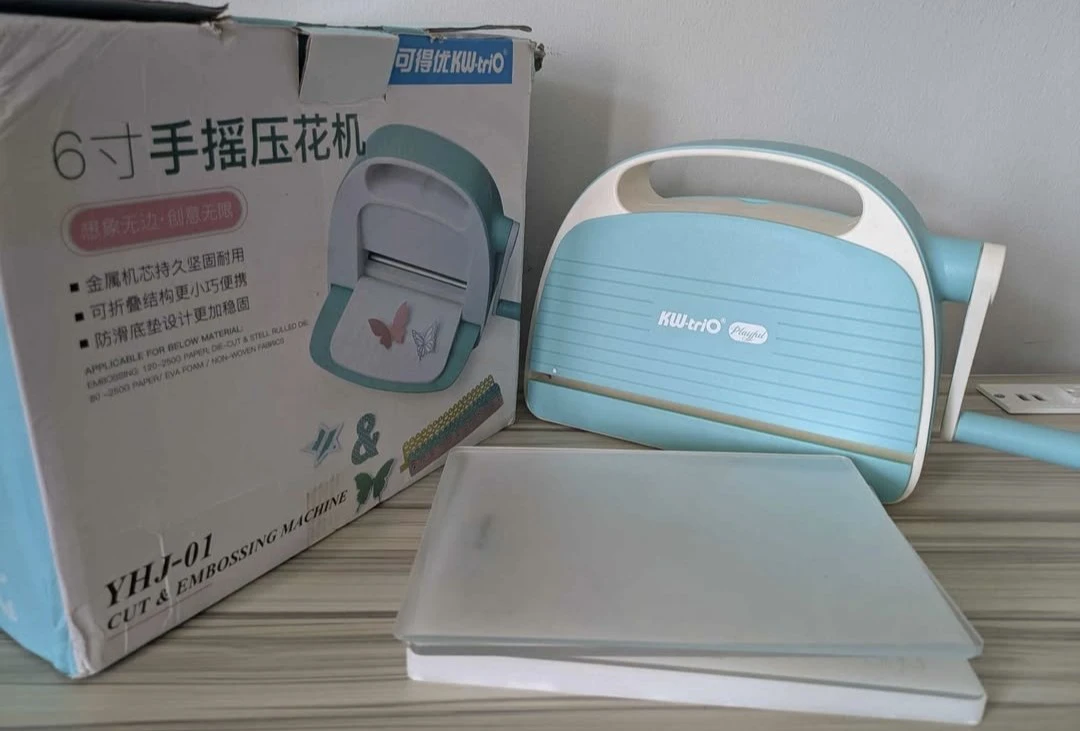 Manual Die Cutting Embossing Machine . Dm if interested . - photo 2