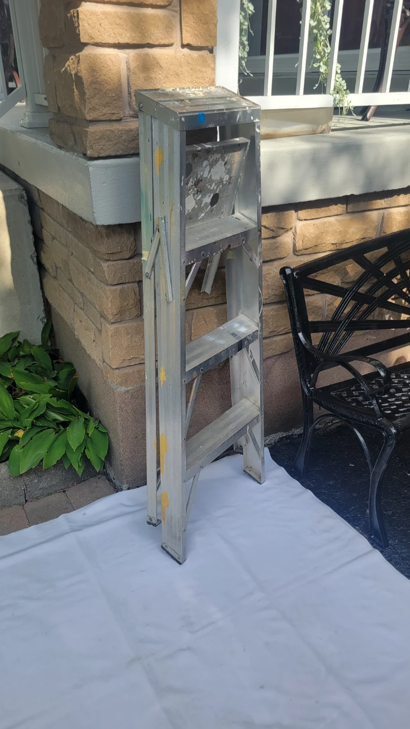 4ft Aluminum Step Ladder with Tray - photo 2