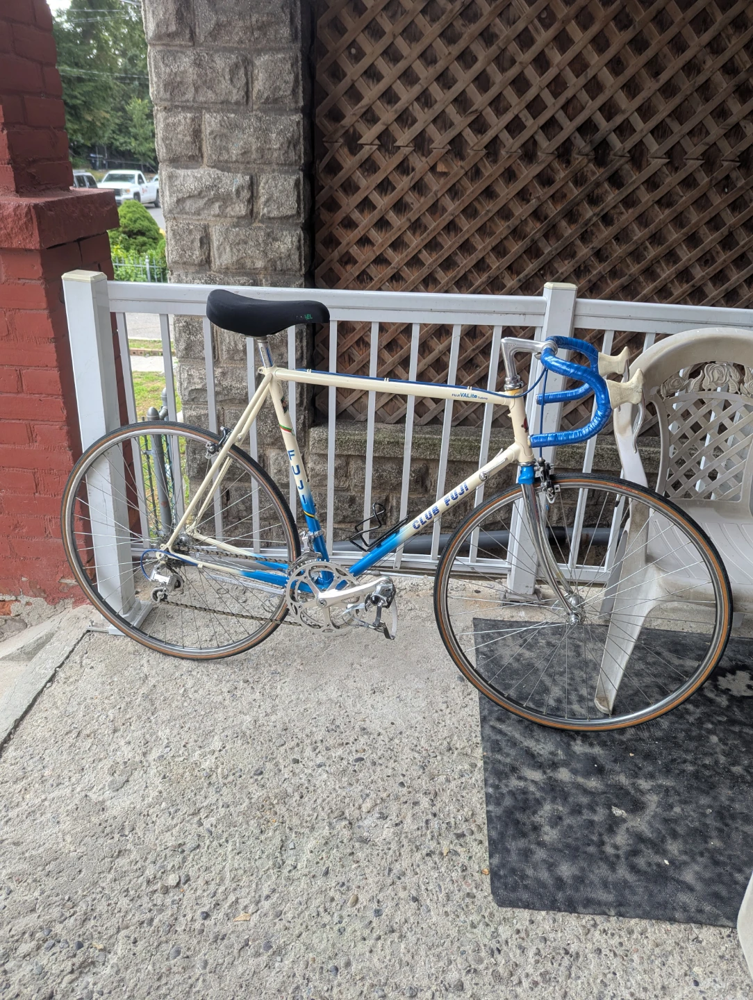 Club Fuji Road Bike- New condition
