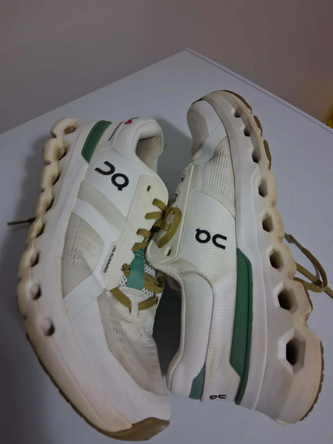 ON CloudTec Running Shoes size 11