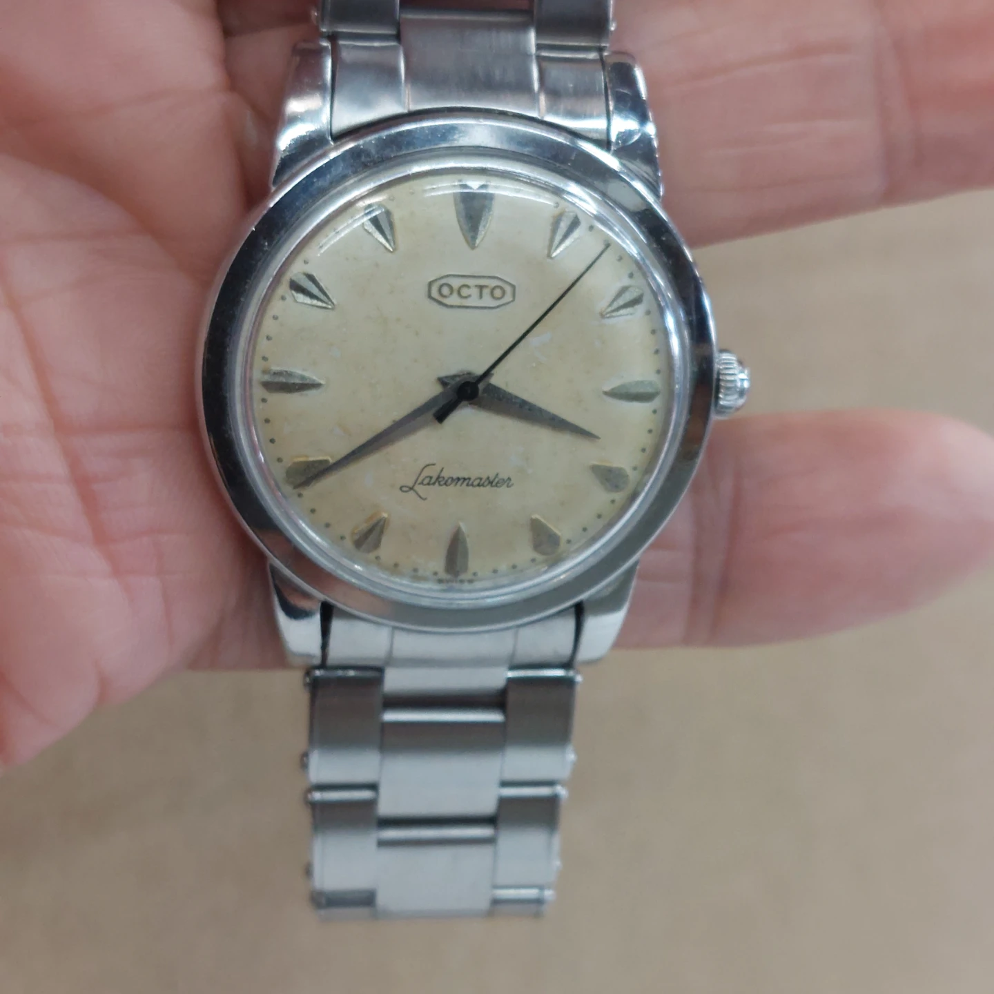 Vintage 1950s Octo Lakemaster watch