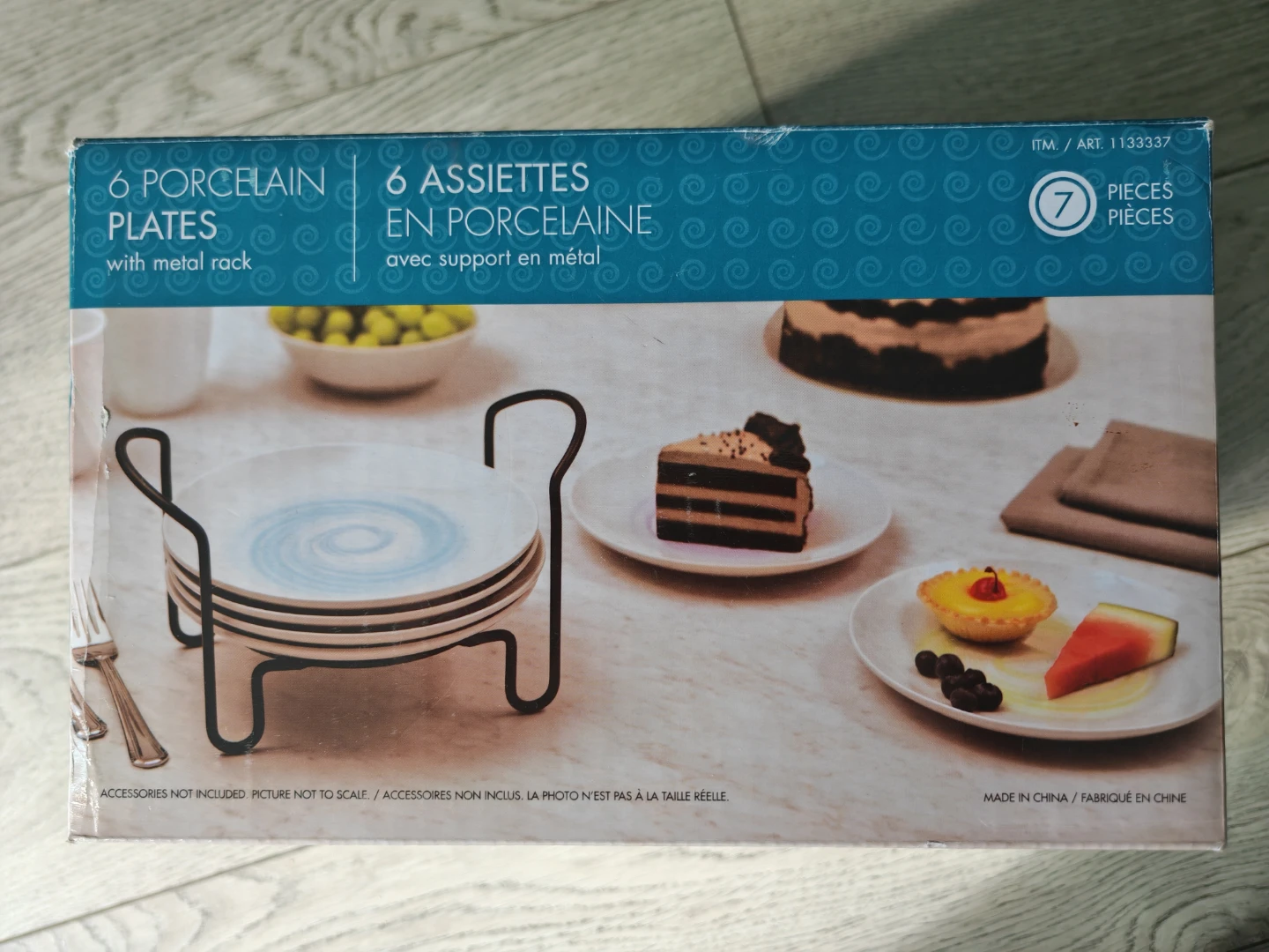 6‑Piece Porcelain Plate Set with Metal Rack – New in Box
