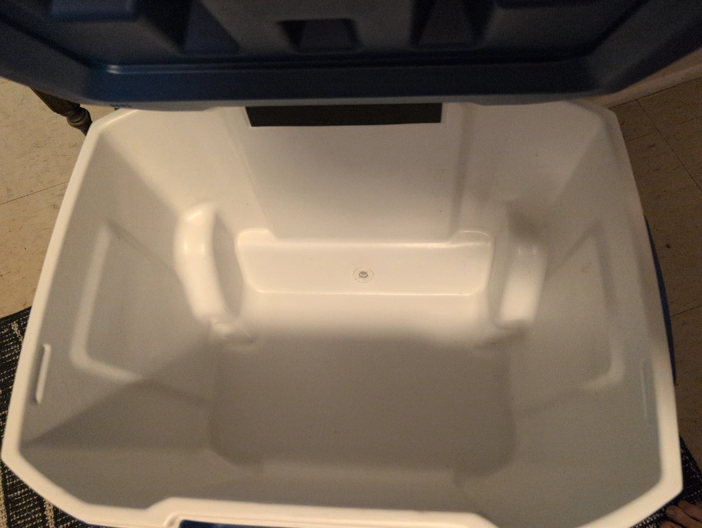 Coleman 50 Quart Wheeled Cooler - photo 4