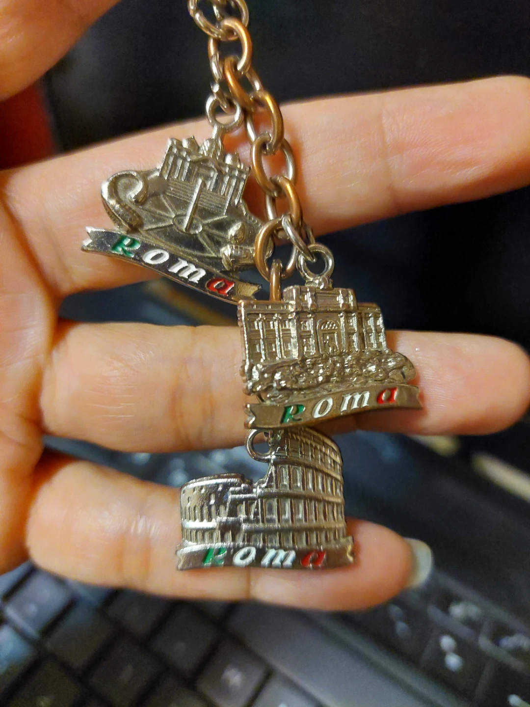 Roma Souvenir Keychain w 3 charms - photo 2