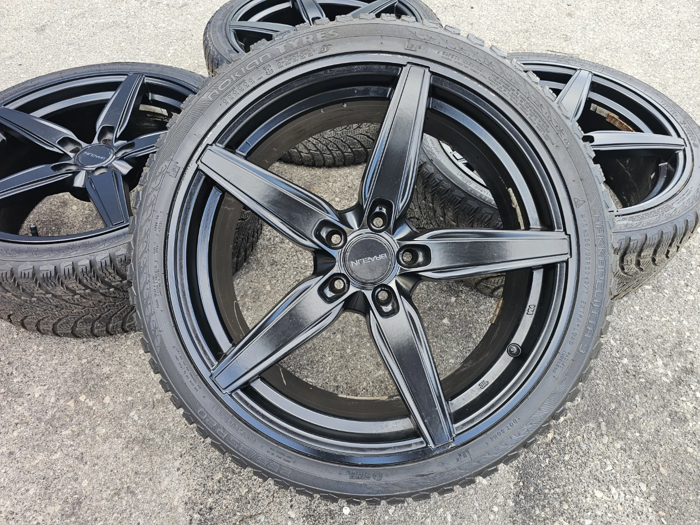 255/35 R20 WINTER TIRES ON RIMS 5×120 - photo 3
