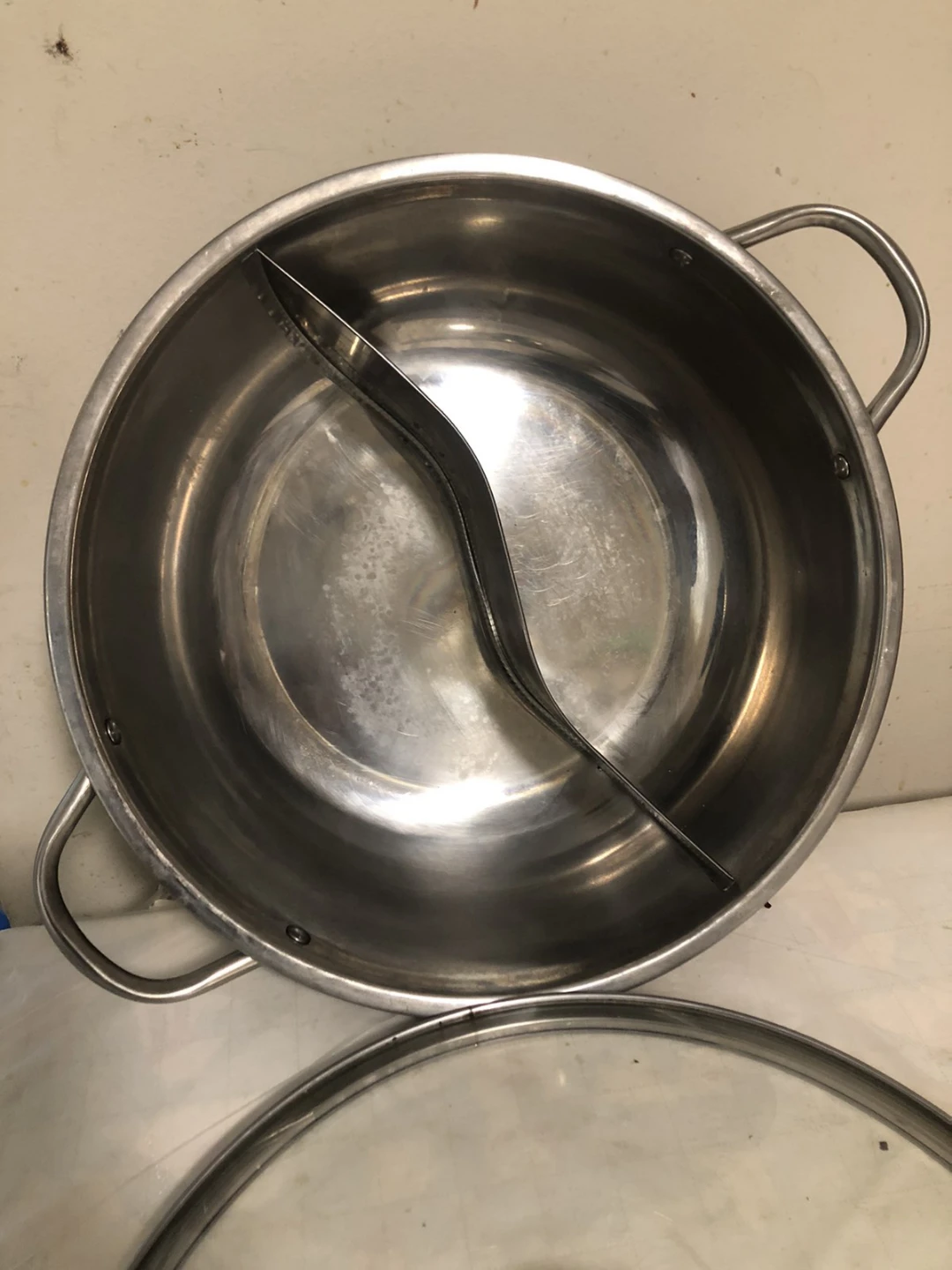 Stainless Steel Split Hot Pot with Lid