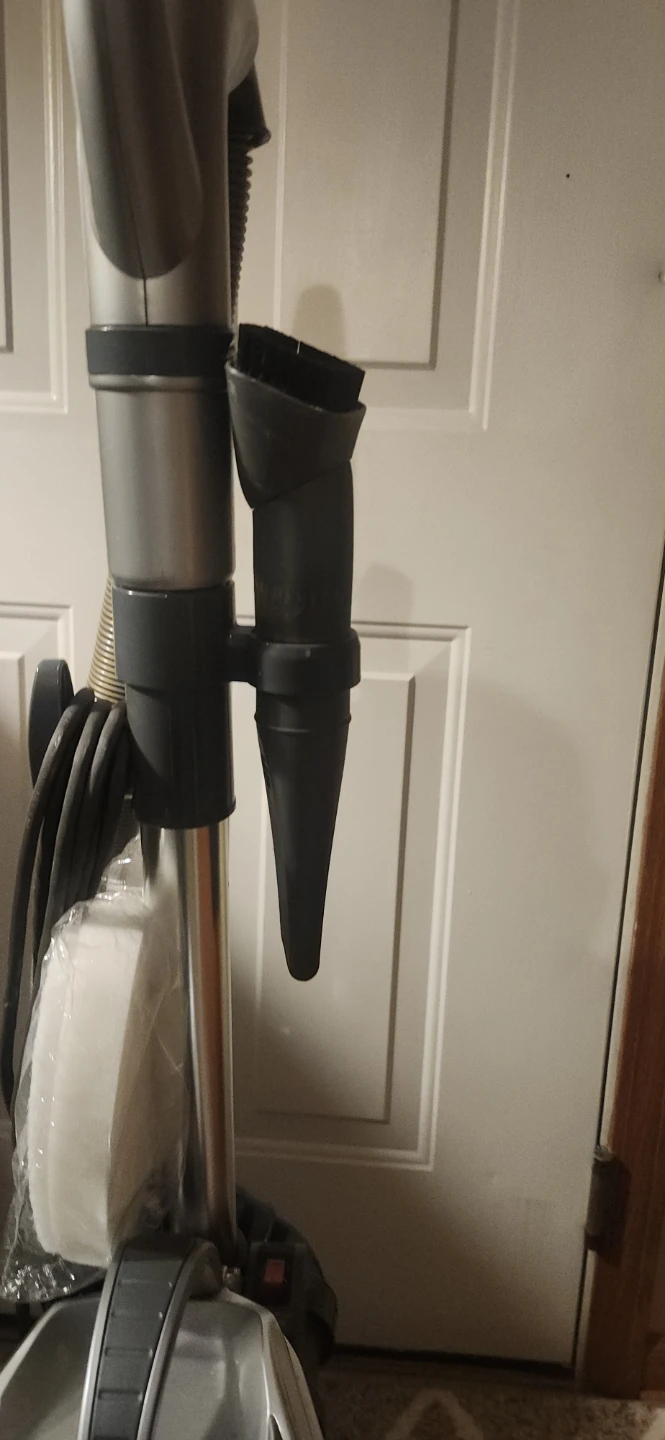 Shark Lift-Away Deluxe Vacuum Cleaner - photo 4