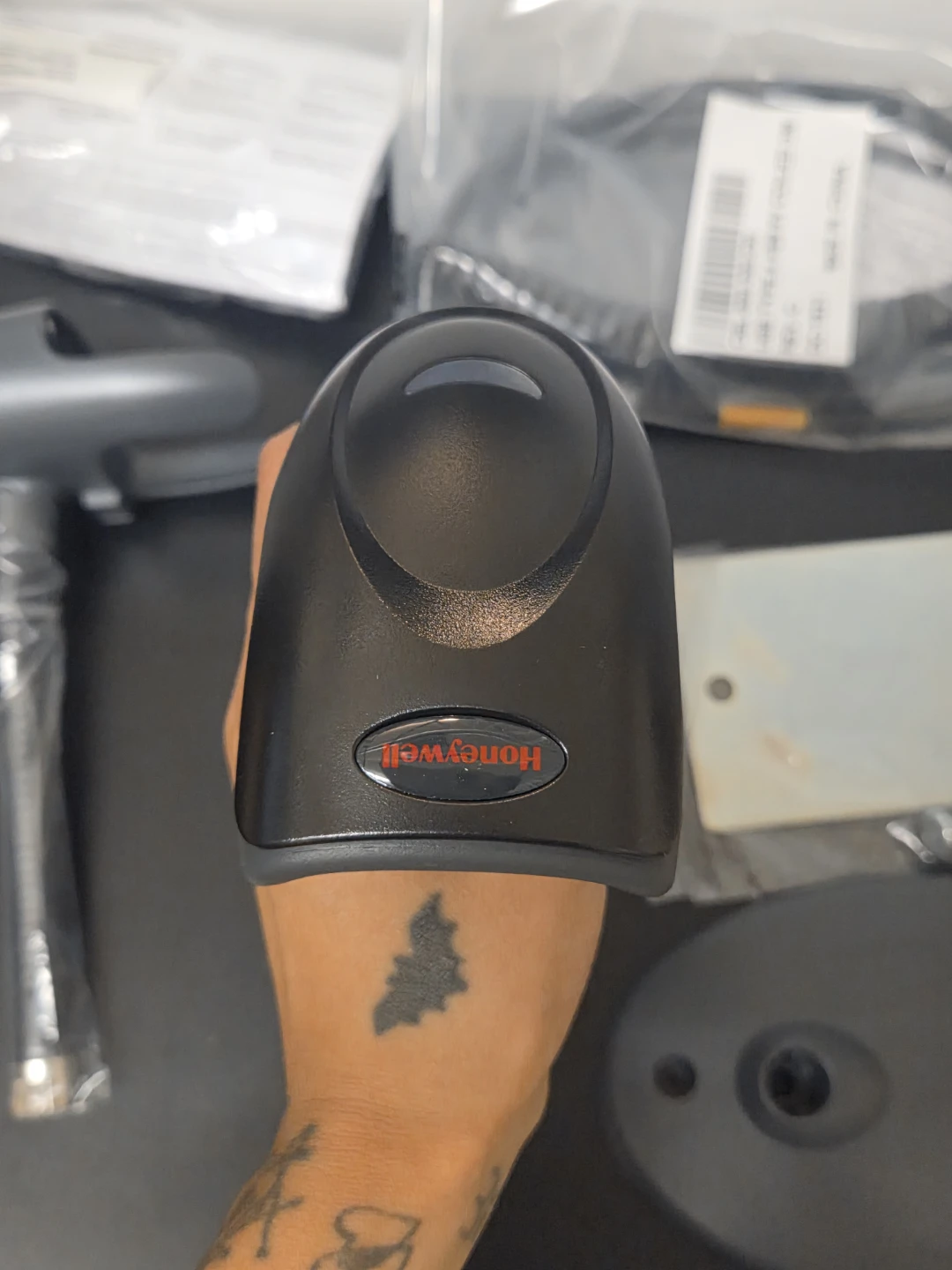 Honeywell Xenon 1900 Barcode Scanner with Stand - photo 3