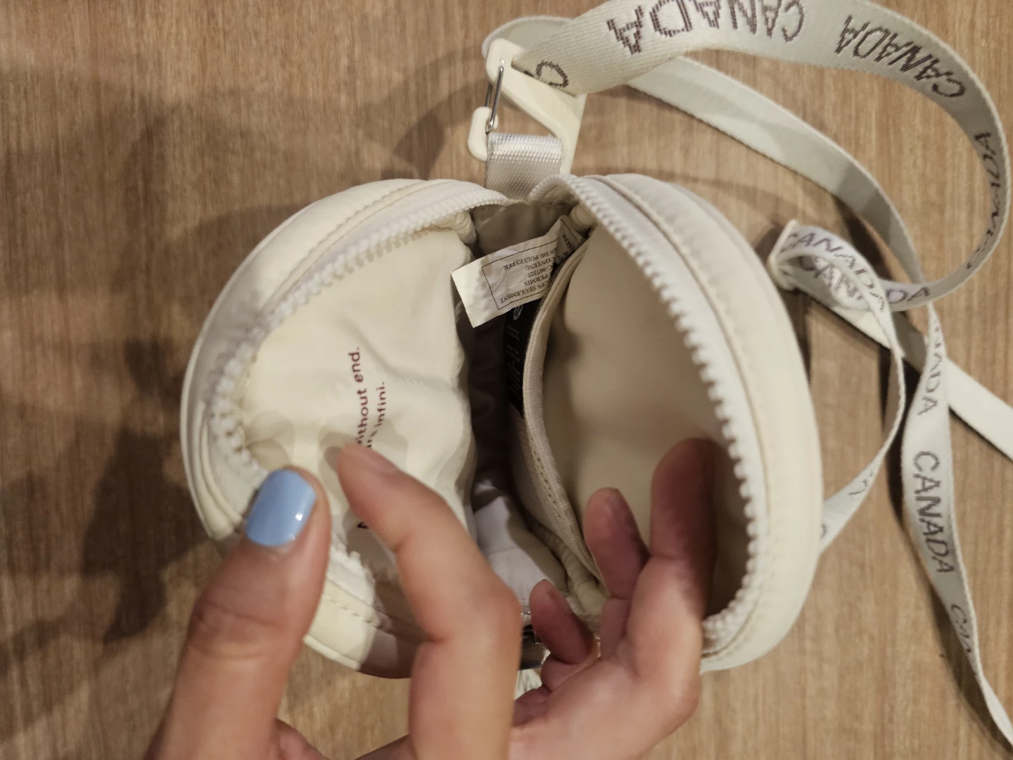 Lululemon Maple Leaf Crossbody Bag - photo 3