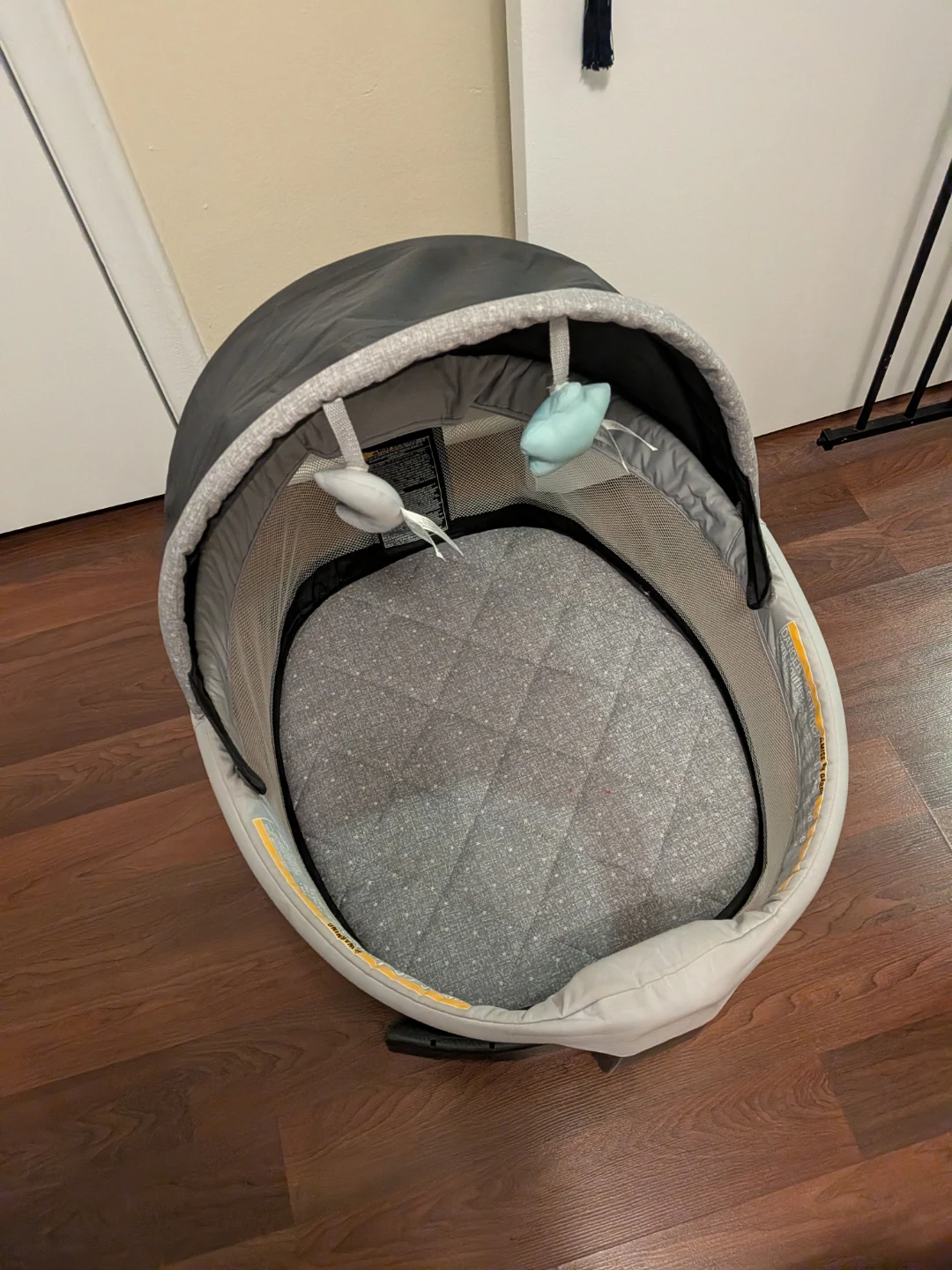 Graco Playard with Canopy and Mobile - photo 2