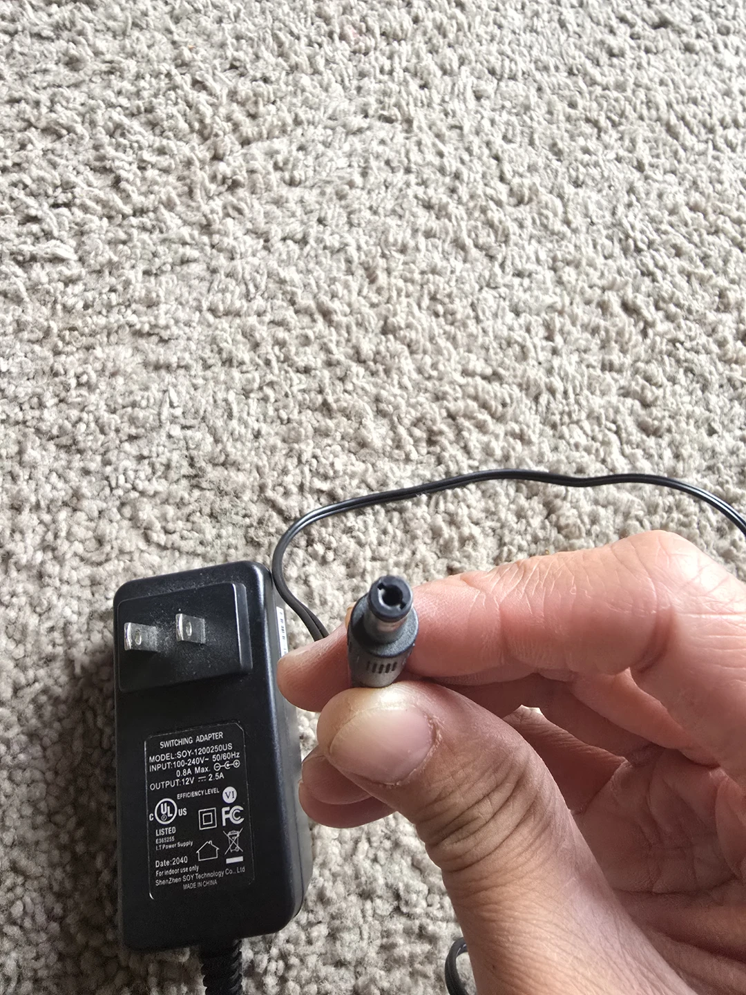 Switching Adapter 12V 2.5A - photo 3