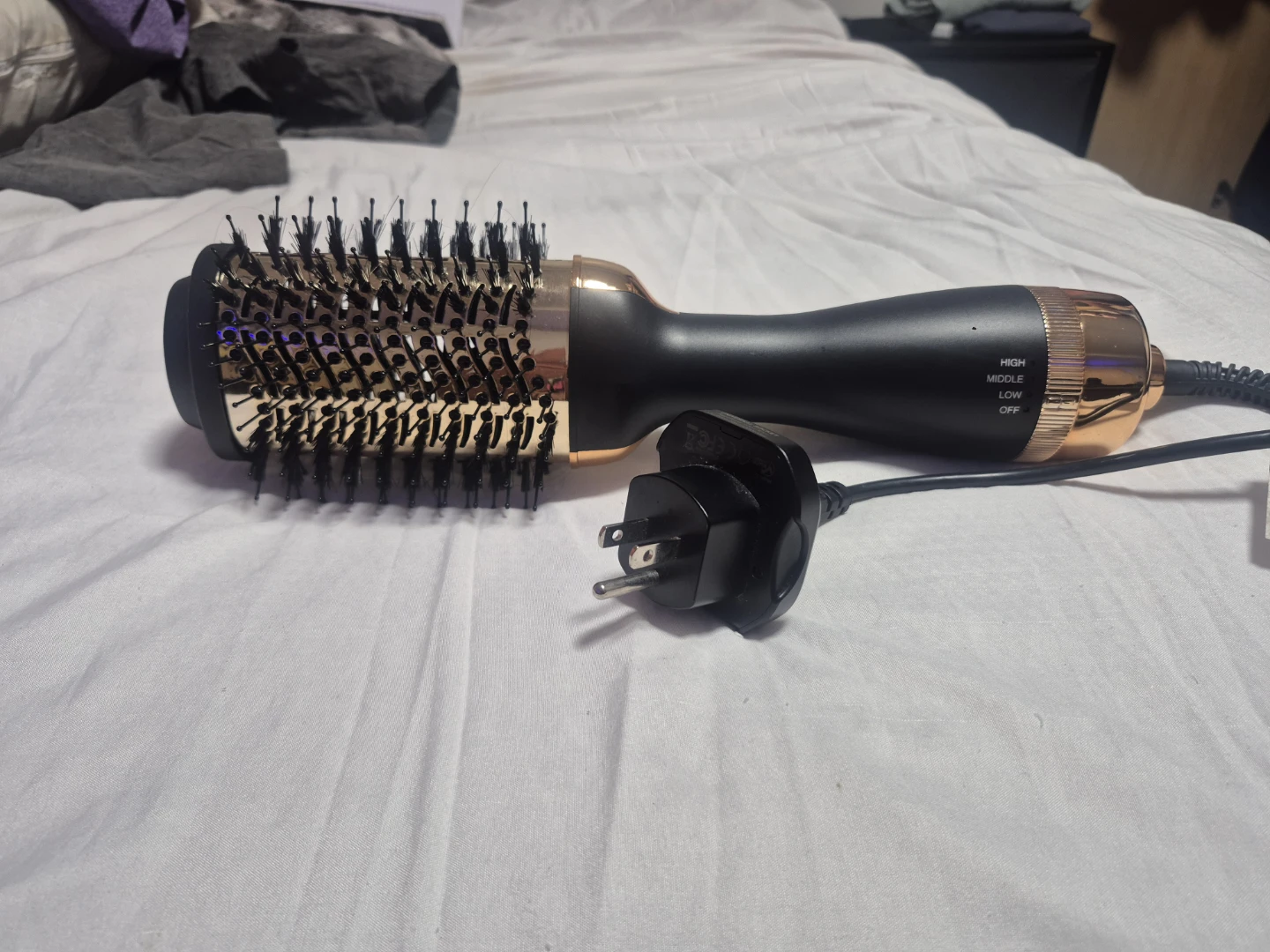 One-Step Hair Dryer and Volumizer Brush - photo 2