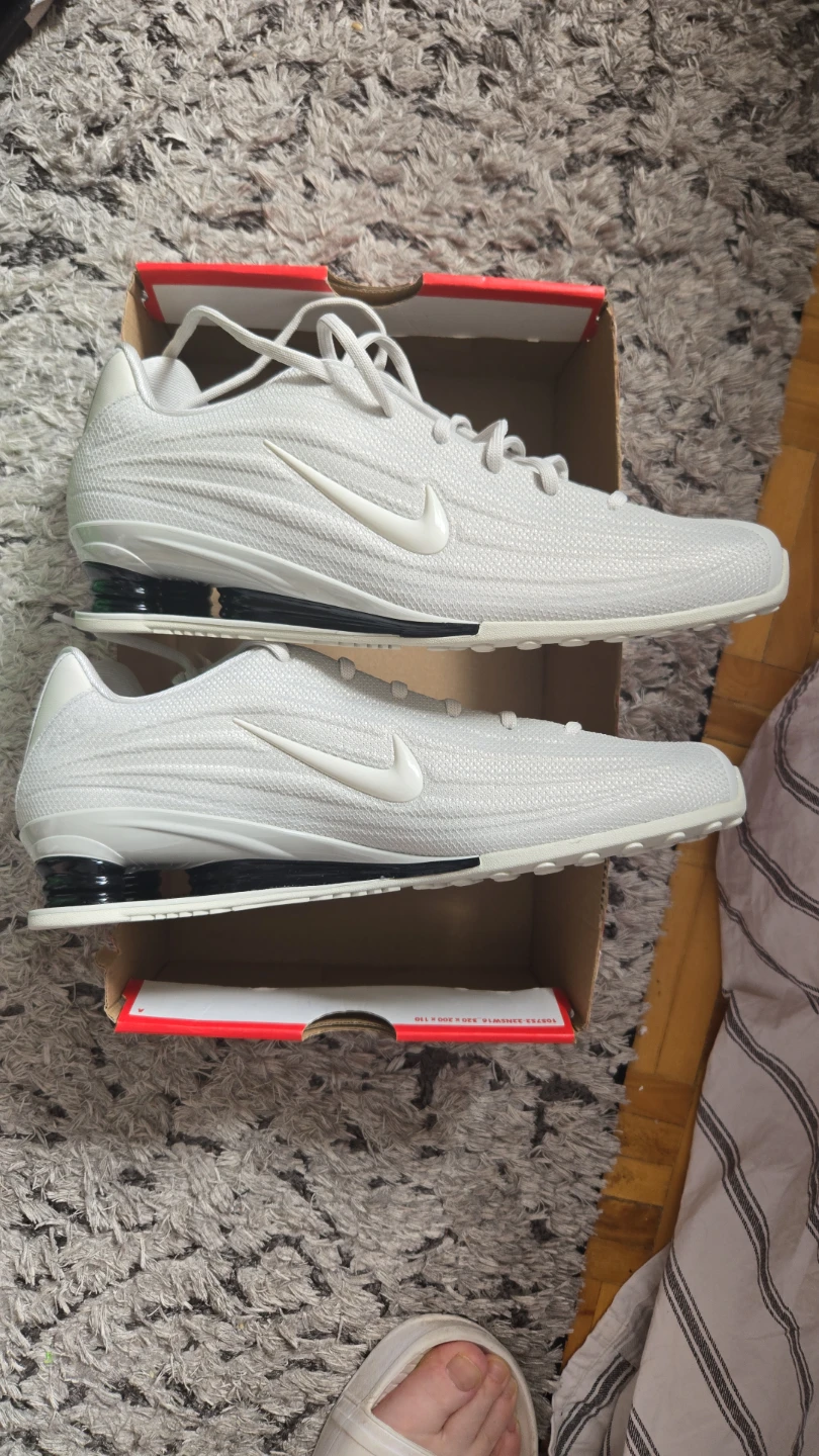 Nike shoes new