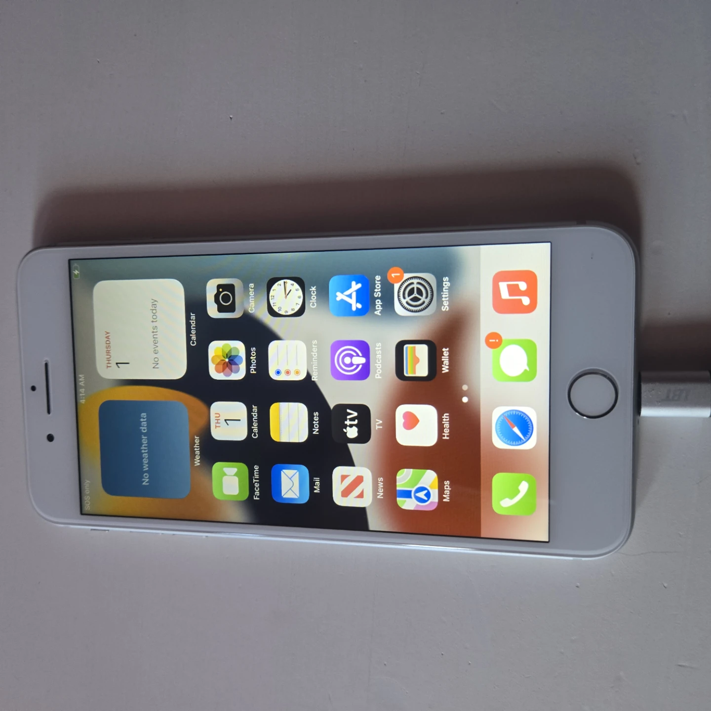 Iphone 8 plus.just sim works
