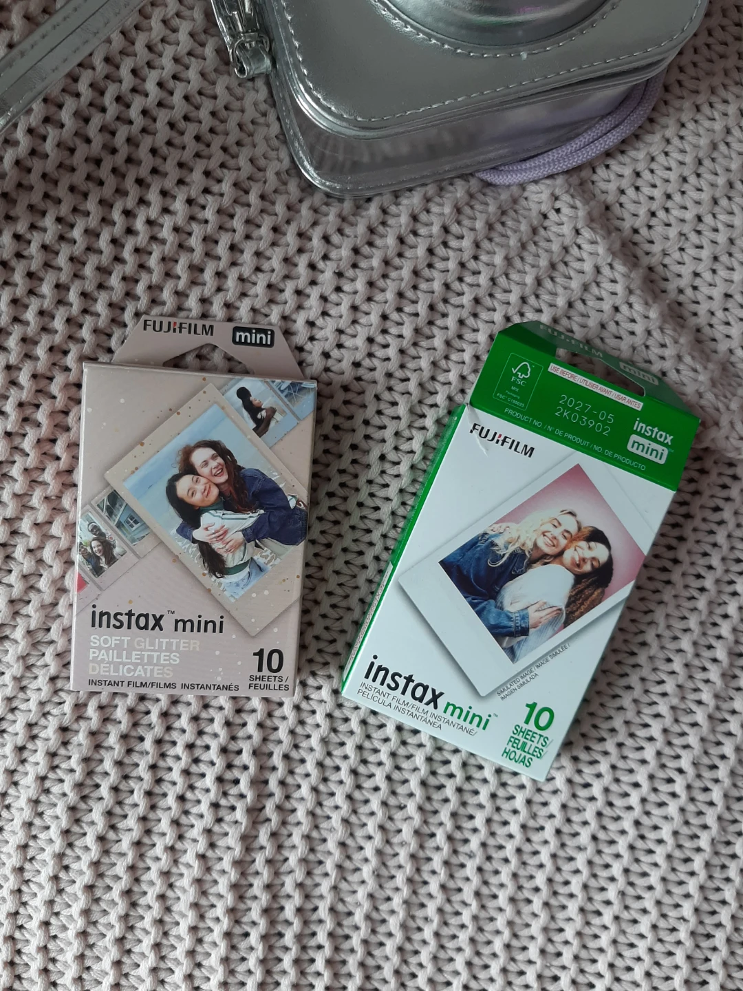 Fujifilm Instax Mini 12 Instant Camera Gift Set with Case & Film - photo 4