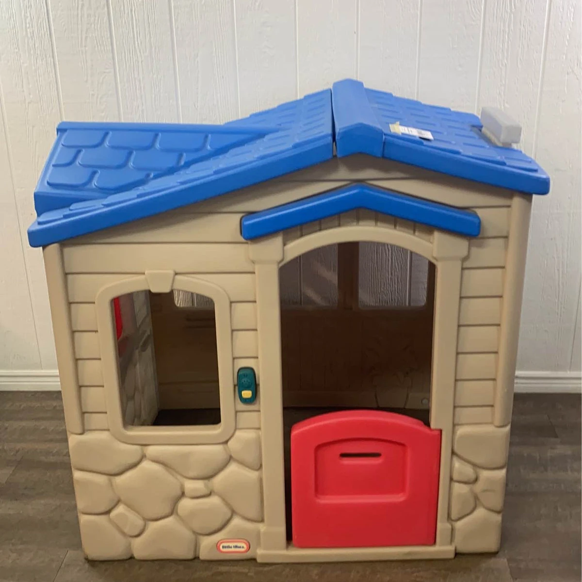 Little Tikes Cape Cottage Playhouse in Gray