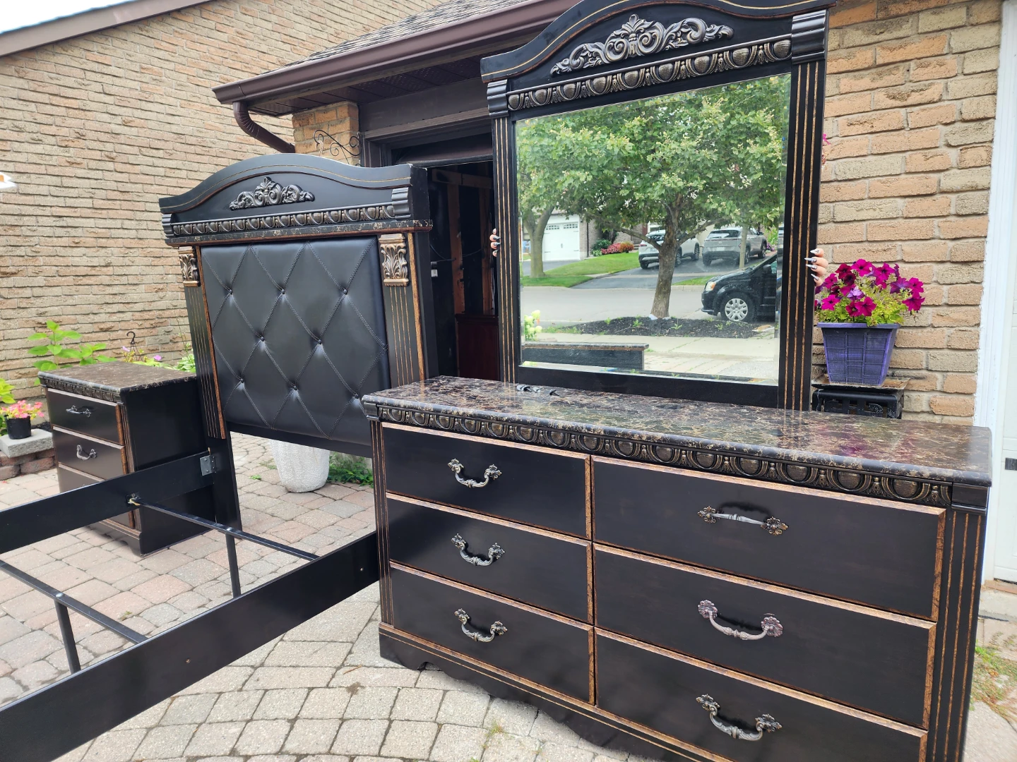 Luxury queen furniture set - photo 2