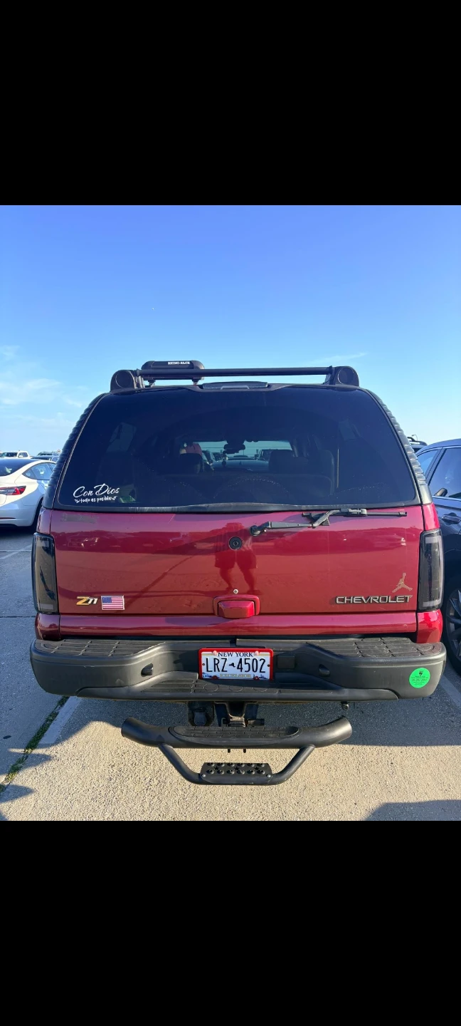 Chevrolet Suburban Z71 2004 4x4 — 5.3 V8 - photo 2