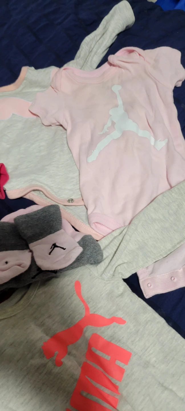 Baby girl Nike Puma and Jordan clothing set - photo 5