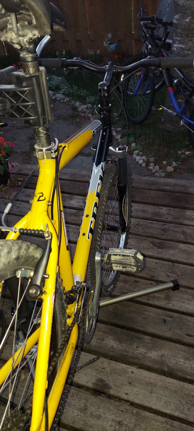 Mountainbike Yellow-Black Trek 4300 - photo 4
